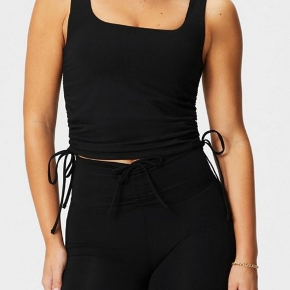 Fabletics Ruched Crop Top Matching Shorts Xl